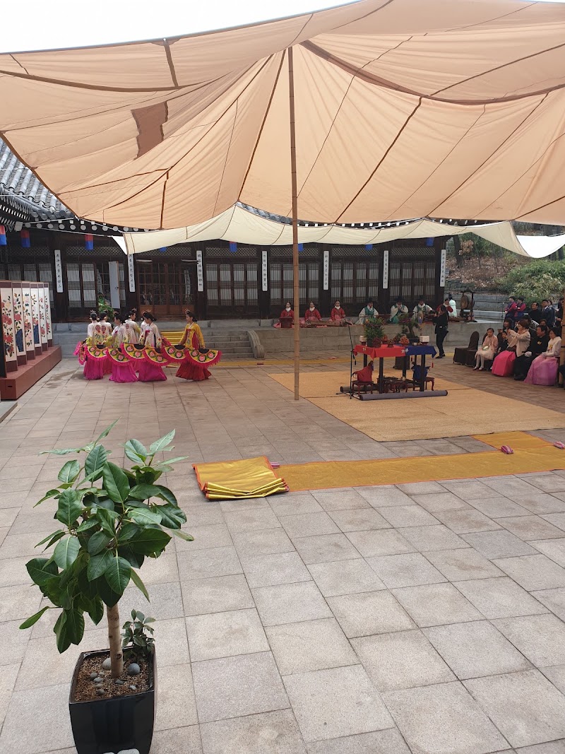 Korea House 내부 또는 대표 메뉴 사진