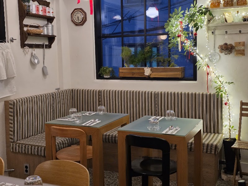 Bottovino interior or signature dish