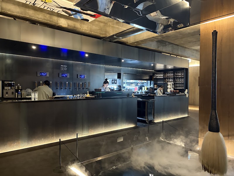 Kyochon Pilbang interior or signature dish